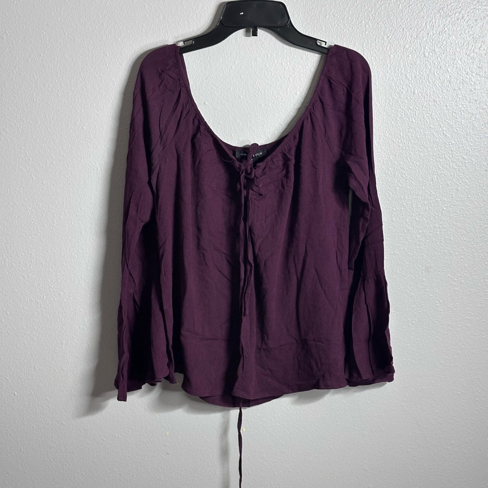Kendall & Kylie Blouse Maroon Size M Long Bell Sleeves‎ Top
